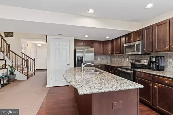 274 MELBOURNE LN, Mechanicsburg, PA 17055