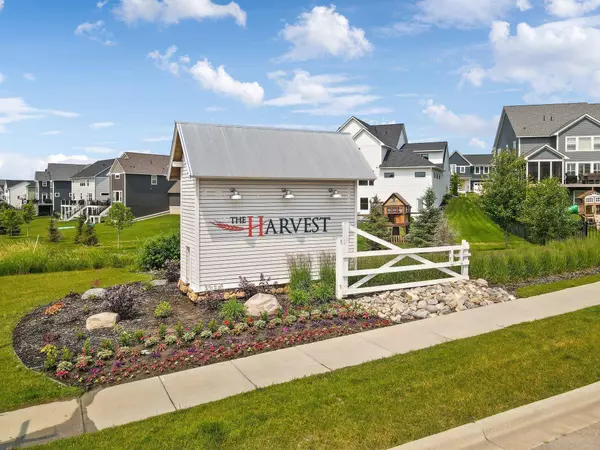 5209 Boulder DR, Chaska, MN 55318