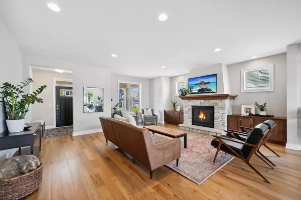 5209 Boulder DR, Chaska, MN 55318