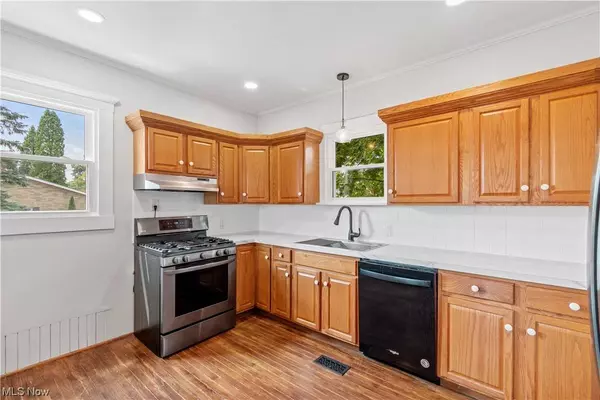 2215 Tremont AVE SW, Massillon, OH 44647