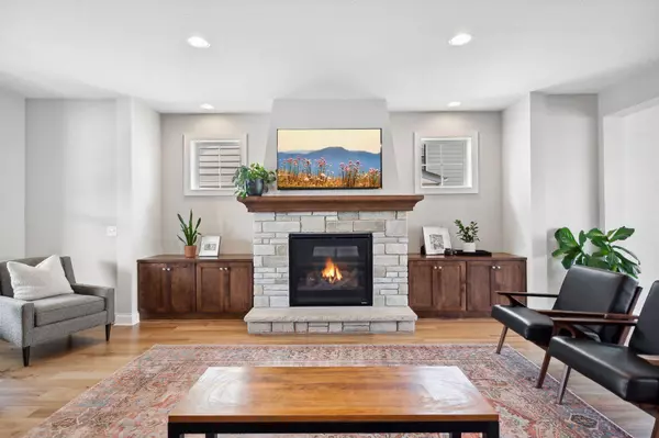 5209 Boulder DR, Chaska, MN 55318