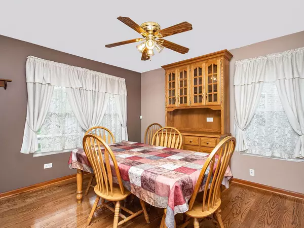 6312 Colton Ridge CT, Plainfield, IL 60586