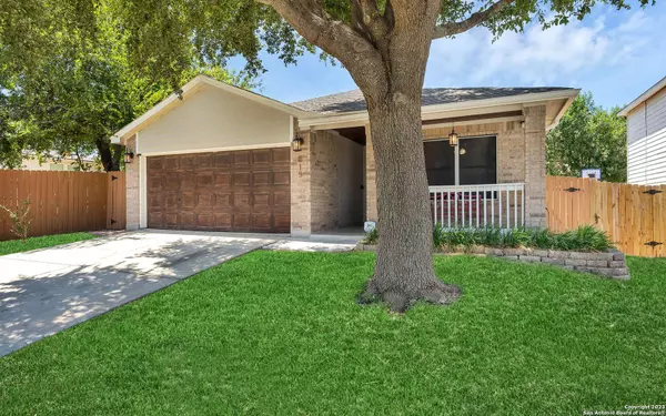 815 Tisbury Pkwy, San Antonio, TX 78251