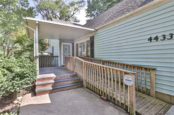 4433 S Cottage AVE, Independence, MO 64055