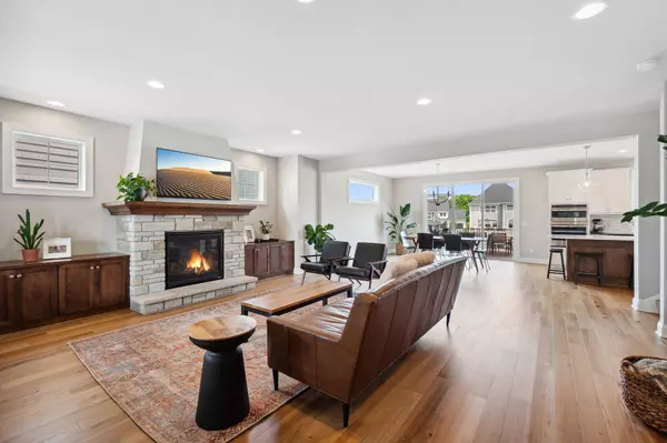 5209 Boulder DR, Chaska, MN 55318