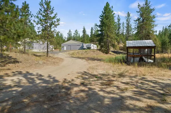 6226 W Whitmore Hill Rd, Deer Park, WA 99006