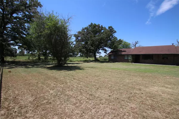 249 Rs County Road 3417, Emory, TX 75440