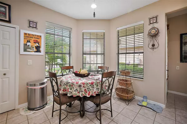 4977 RAINBOW TROUT RD, Tavares, FL 32778