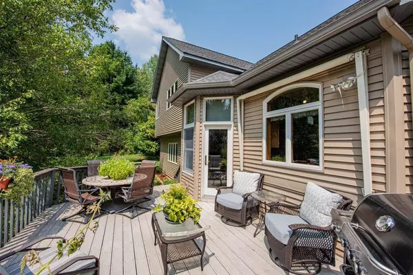 9605 57th ST N, Lake Elmo, MN 55042