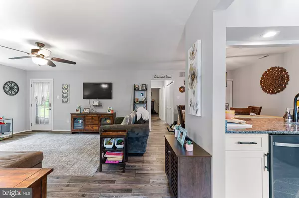 725 SEDGEWICK CT, Sewell, NJ 08080