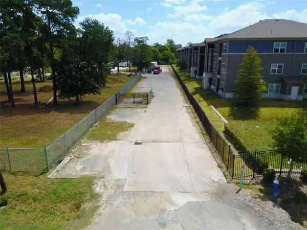 7720 E Houston RD, Houston, TX 77028