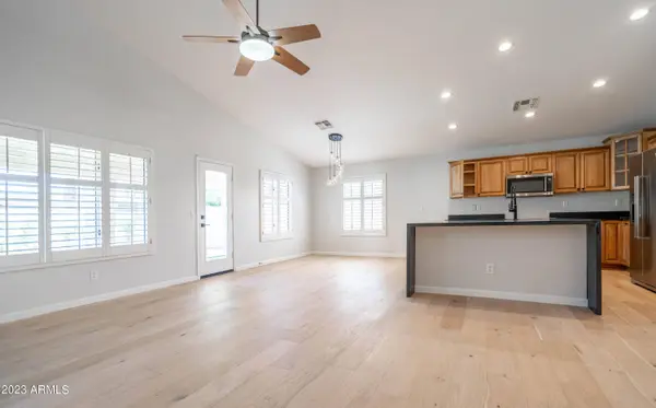 4058 E VISTA Drive, Phoenix, AZ 85032