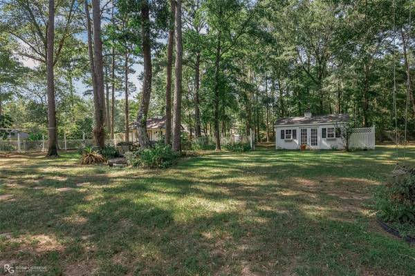 2098 Woodlake Drive, Benton, LA 71006