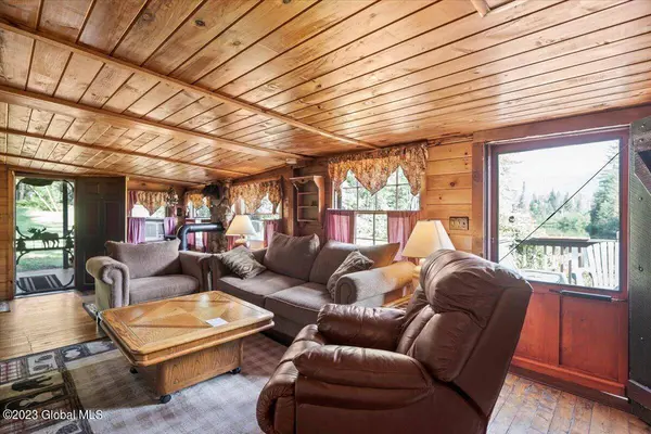 24 Sullivan Way, Minerva, NY 12851