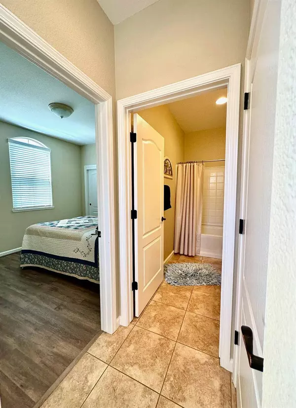 1009 Cabris LN, Roseville, CA 95747