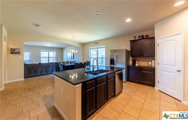 734 Cornflower CT, New Braunfels, TX 78130