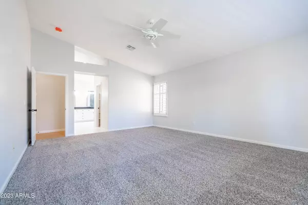 4058 E VISTA Drive, Phoenix, AZ 85032