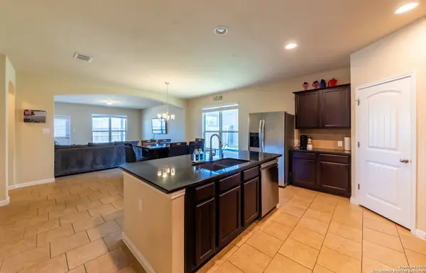 734 CORNFLOWER CT, New Braunfels, TX 78130-4798