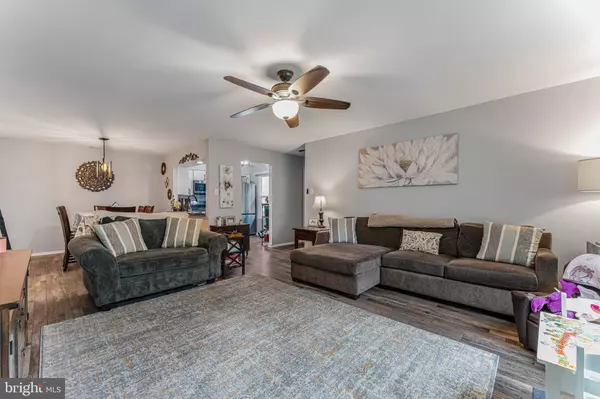 725 SEDGEWICK CT, Sewell, NJ 08080