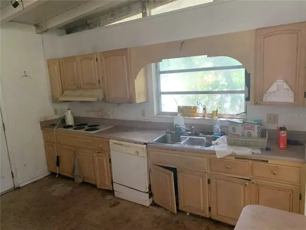 2448 FOSTER LN, Sarasota, FL 34239