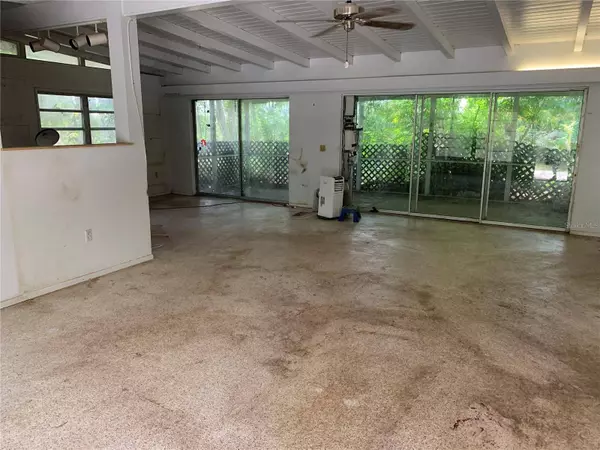 2448 FOSTER LN, Sarasota, FL 34239