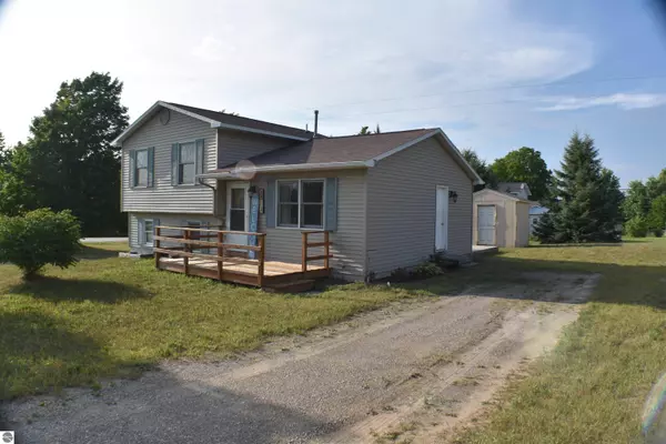 2013 Sparling Road, Kingsley, MI 49649