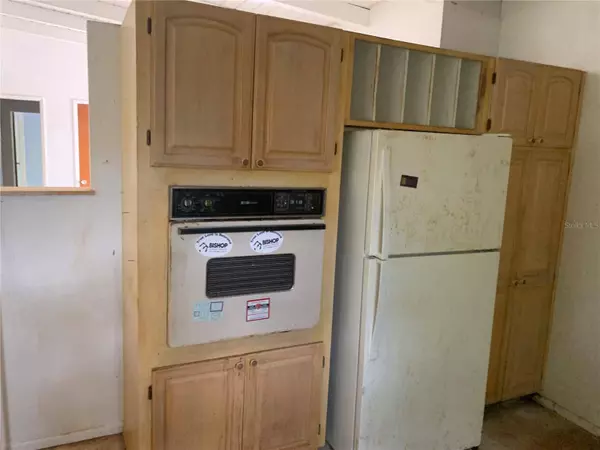 2448 FOSTER LN, Sarasota, FL 34239