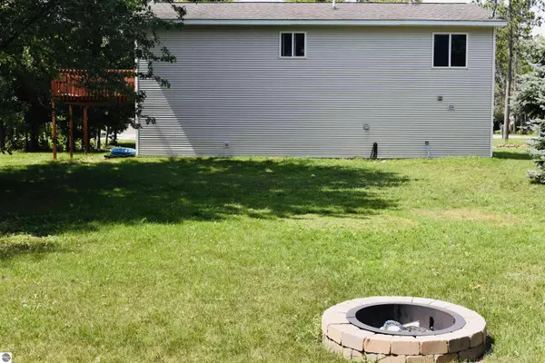 237 Cayo Drive, Buckley, MI 49620