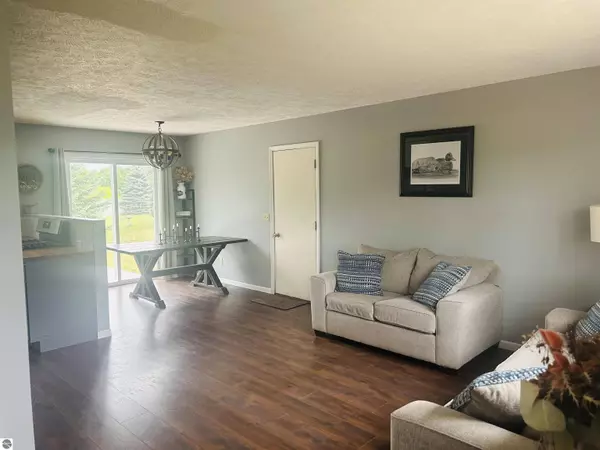 2013 Sparling Road, Kingsley, MI 49649