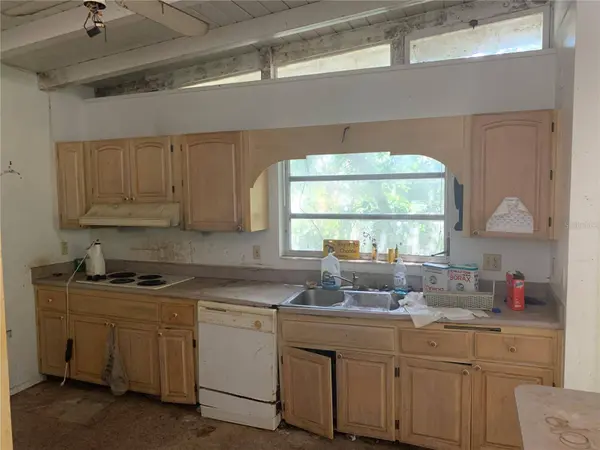 2448 FOSTER LN, Sarasota, FL 34239