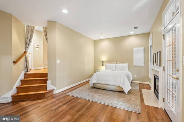 7717 SPOLETO LN #7, Mclean, VA 22102