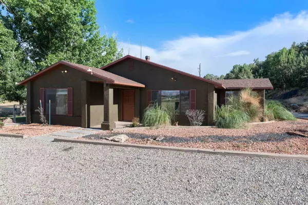 855 N Paradise LN, Apple Valley, UT 84737