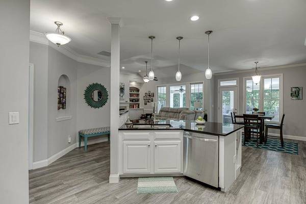 5910 Deer Chase LN, Hoschton, GA 30548