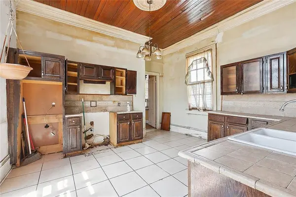 8326 GREEN ST, New Orleans, LA 70118