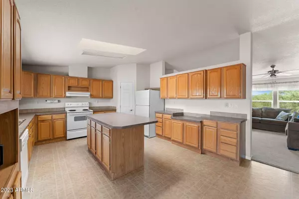 45746 W J-1 RANCH Road, Wickenburg, AZ 85390