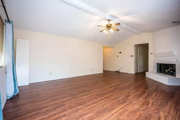 3940 Windflower Lane, Fort Worth, TX 76137