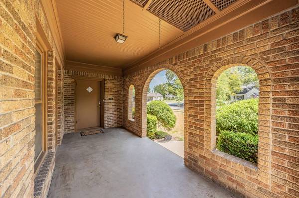 2100 Stanley Avenue, Fort Worth, TX 76110