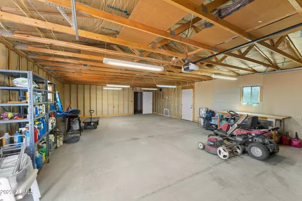 45746 W J-1 RANCH Road, Wickenburg, AZ 85390