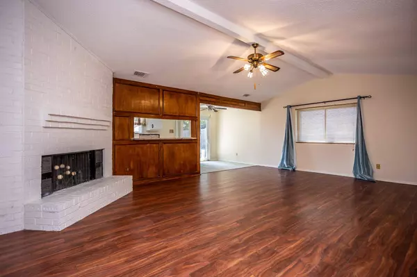 3940 Windflower Lane, Fort Worth, TX 76137