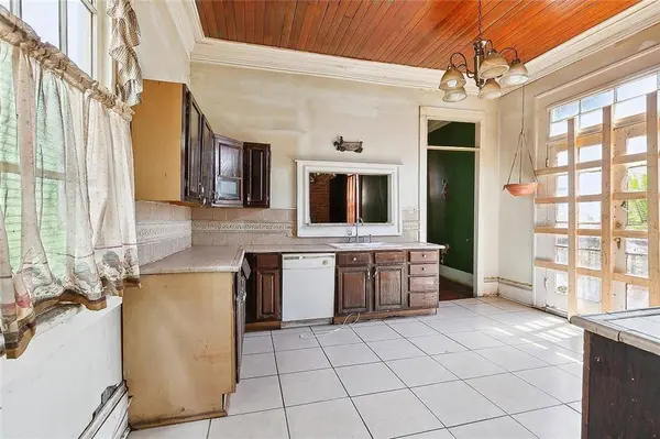 8326 GREEN ST, New Orleans, LA 70118