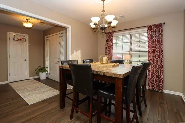 7404 Deerwood Drive, Paragould, AR 72450