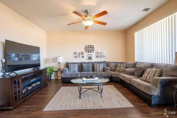 2696 Jade Tree St, Imperial, CA 92251