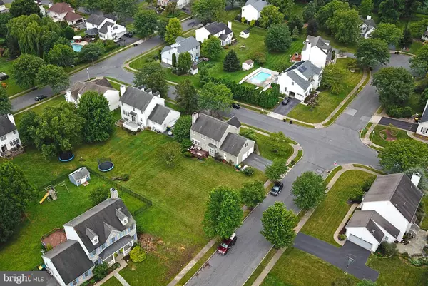 1571 TOURSDALE DR, Easton, PA 18045