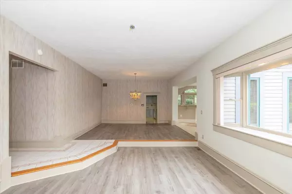 7132 Dobson ST, Indianapolis, IN 46268