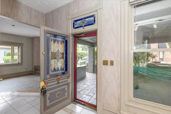 7132 Dobson ST, Indianapolis, IN 46268