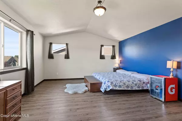 12318 W Farnsworth Ave, Post Falls, ID 83854