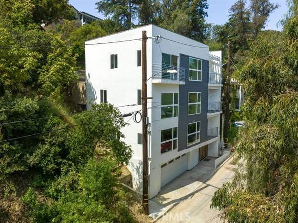 2635 Adelbert AVE, Silver Lake, CA 90039