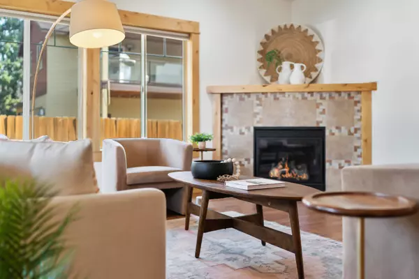 210 N Maple St, Sisters, OR 97759