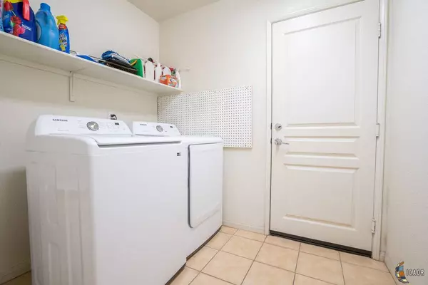 2696 Jade Tree St, Imperial, CA 92251