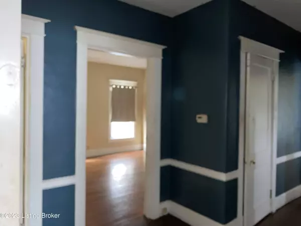 3234 Virginia Ave, Louisville, KY 40211